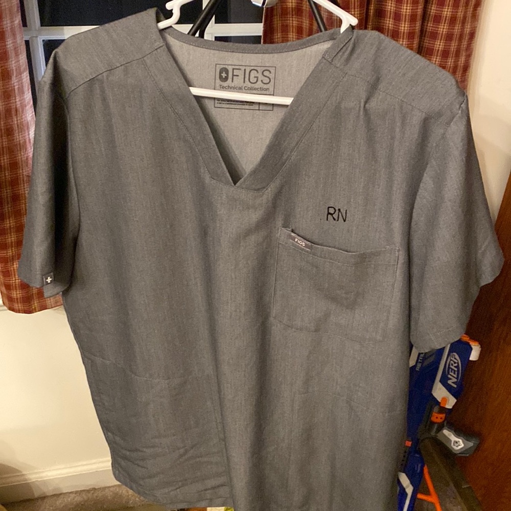 FIGS Womens Large scrub top grey